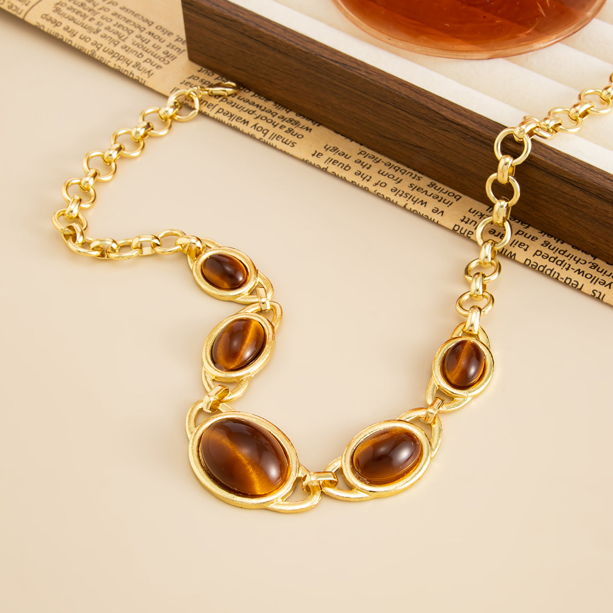 Brown Resin Inlaid Curb Chain Choker Necklace Chunky Statement Jewelry
