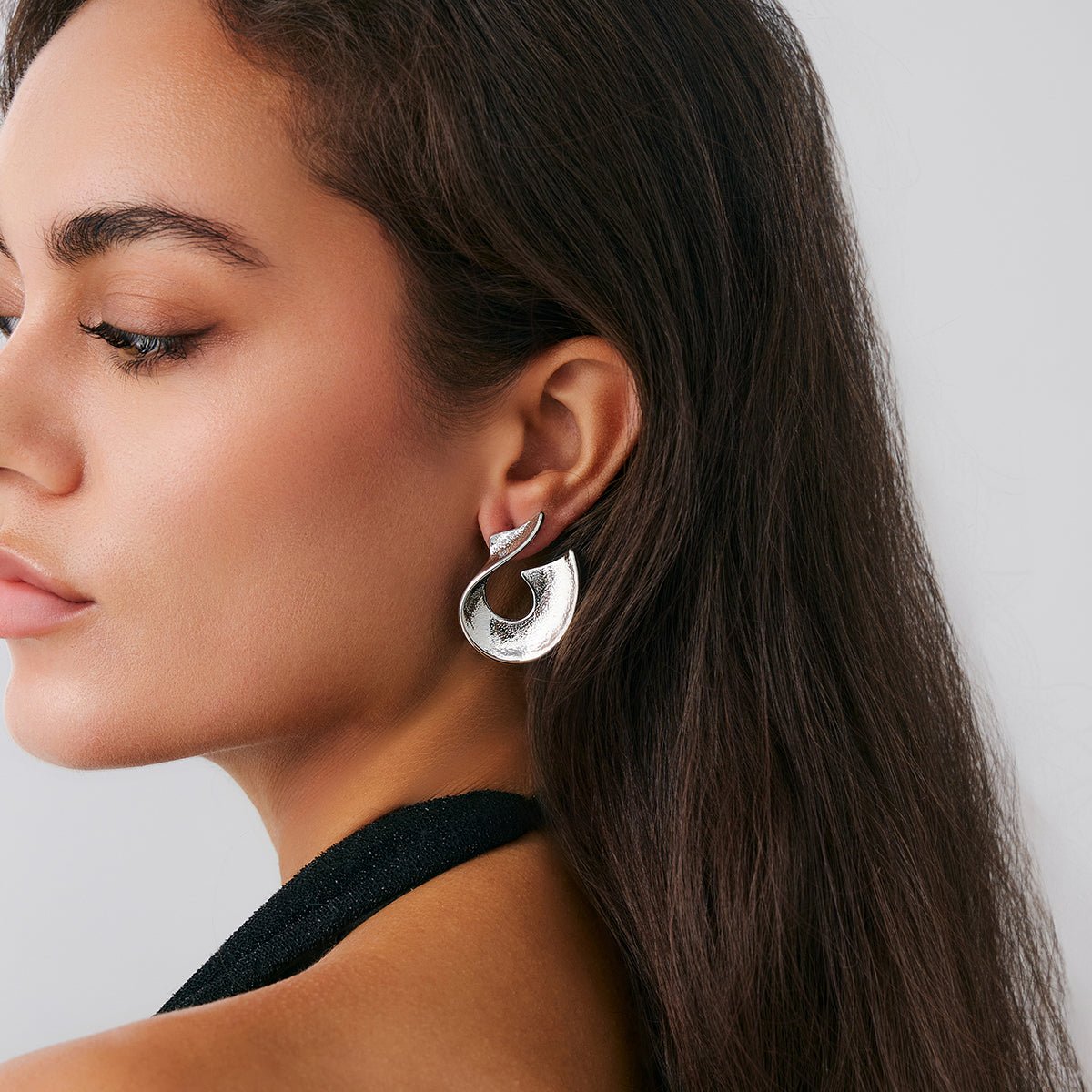 Abstract Curved Ribbon Earrings - ArtGalleryZen