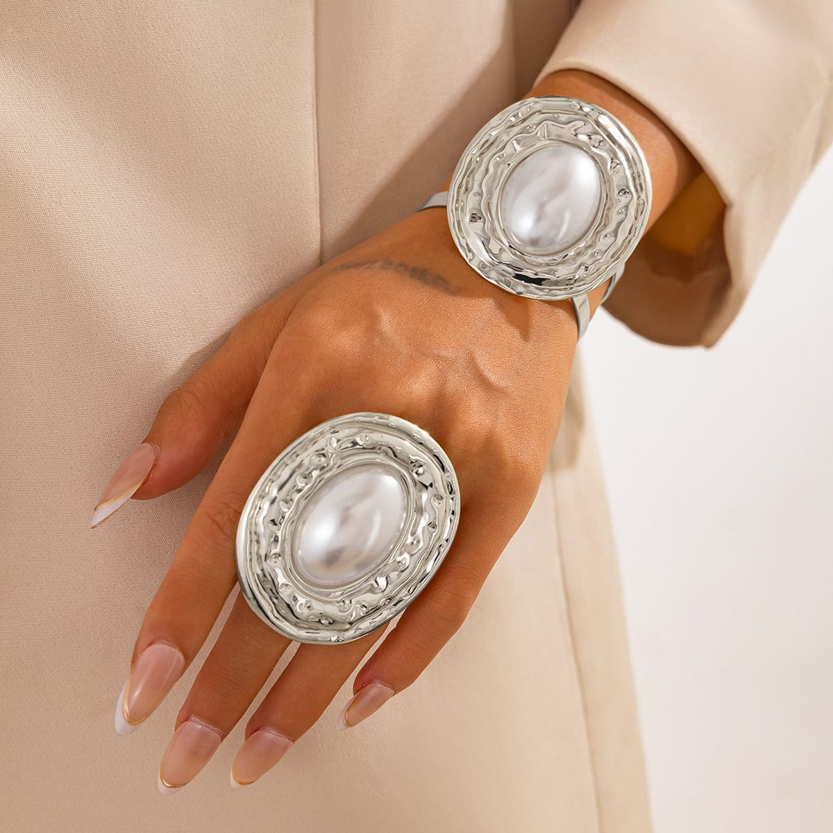 Baroque Chunky Pearl Inlaid Textured Oval Open Ring Bangle Bracelet Set - ArtGalleryZen