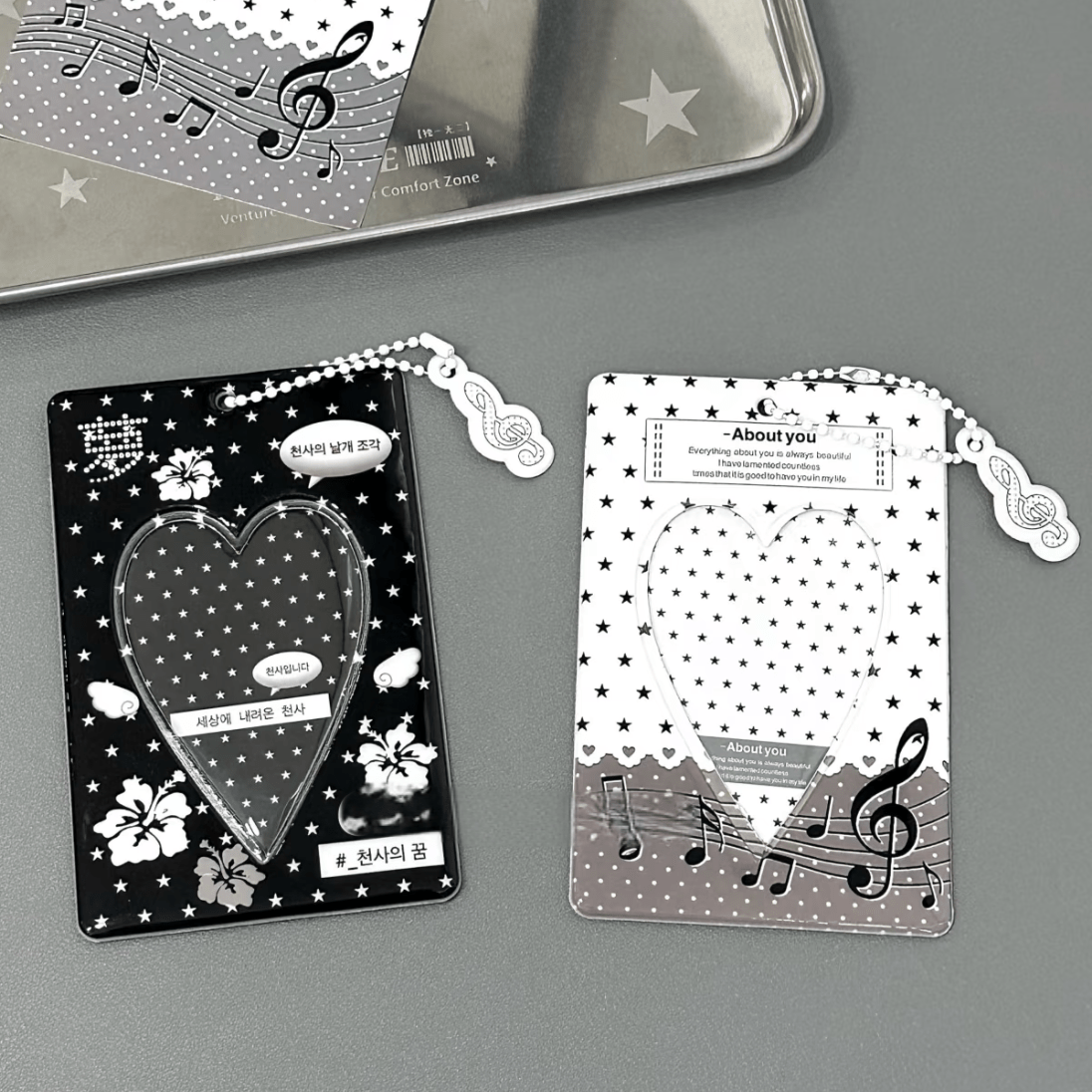 Black White Piano Melody Heart Kpop Keychain Photocard Holder - ArtGalleryZen