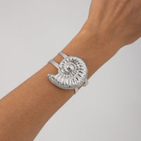 Thumbnail for Boho Chunky Conch Hollow Bangle Bracelet - ArtGalleryZen