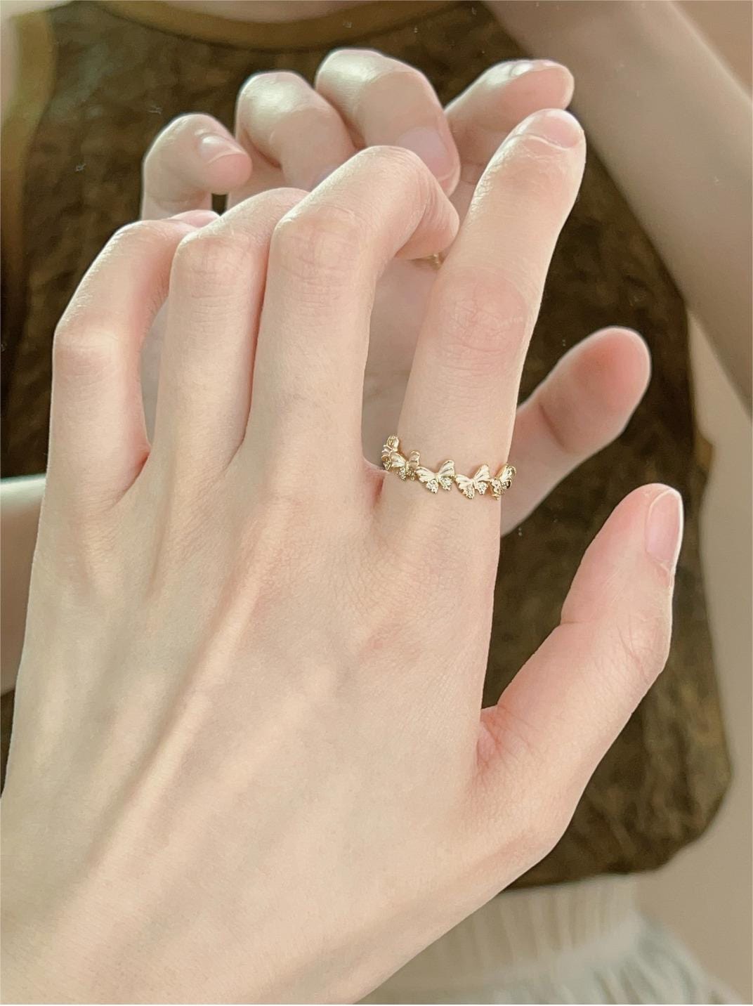 Chic 18K Gold Enamel Butterfly Ring - ArtGalleryZen