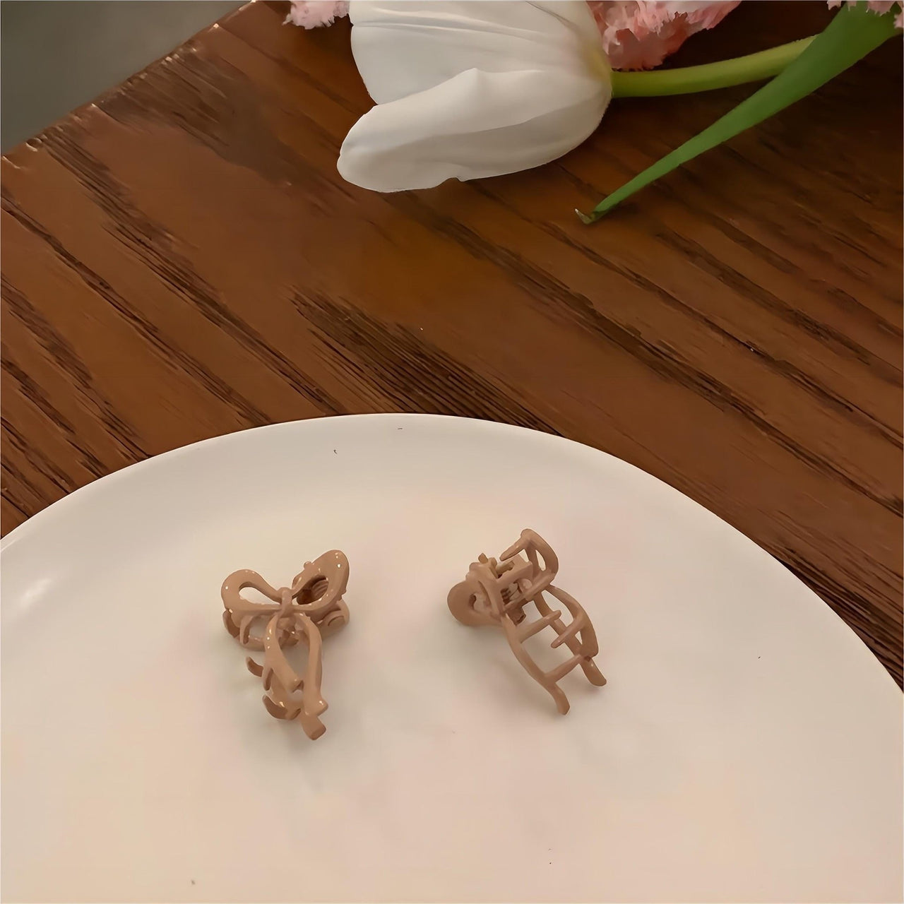 Chic 2 Pieces Enamel Ribbon Bowknot Hair Clips Set - ArtGalleryZen