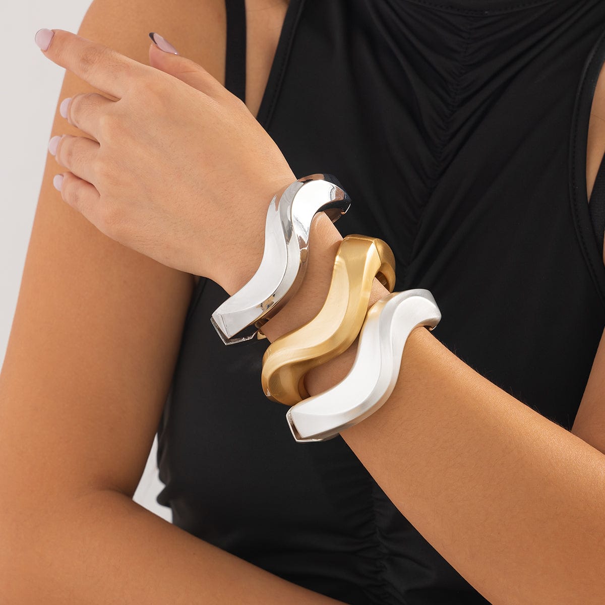 Chic Irregular Curved Frosted Bangle Bracelet - ArtGalleryZen