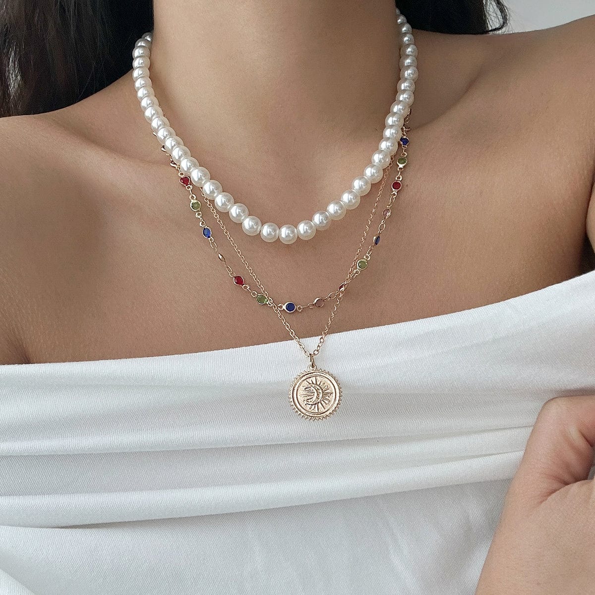 Chic Layered Relief Round Disk Pendant Crystal Pearl Chain Necklace Set - ArtGalleryZen