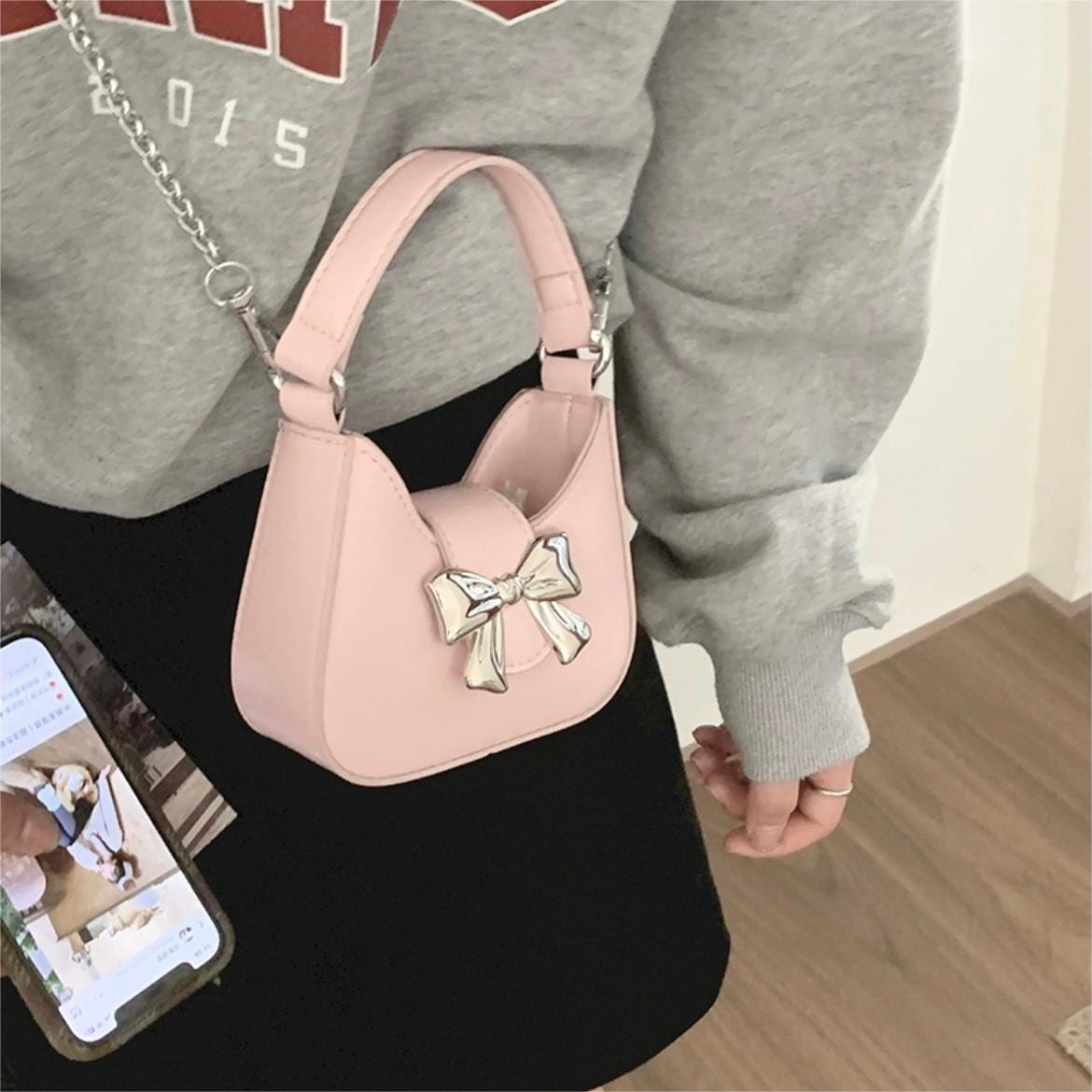 Chic Metallic Bowknot Leather Shoulder Crossbody Bag - ArtGalleryZen