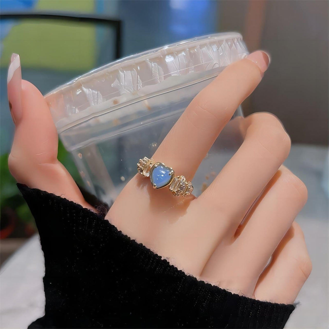 Chic Rhinestone Inlaid Opal Heart Ring - ArtGalleryZen
