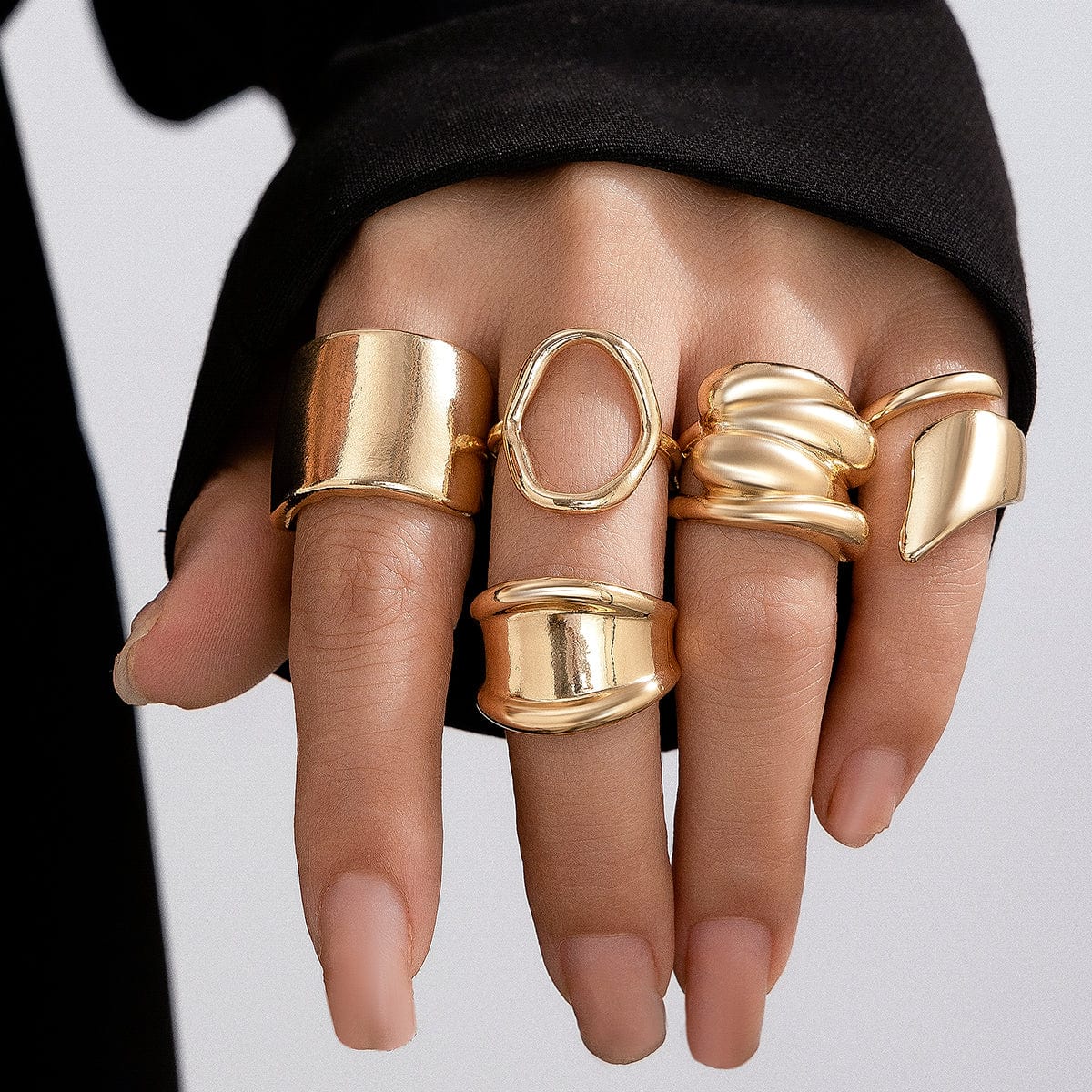 Chunky 4Pcs Hollow Oval Glossy Stackable Ring Set - ArtGalleryZen