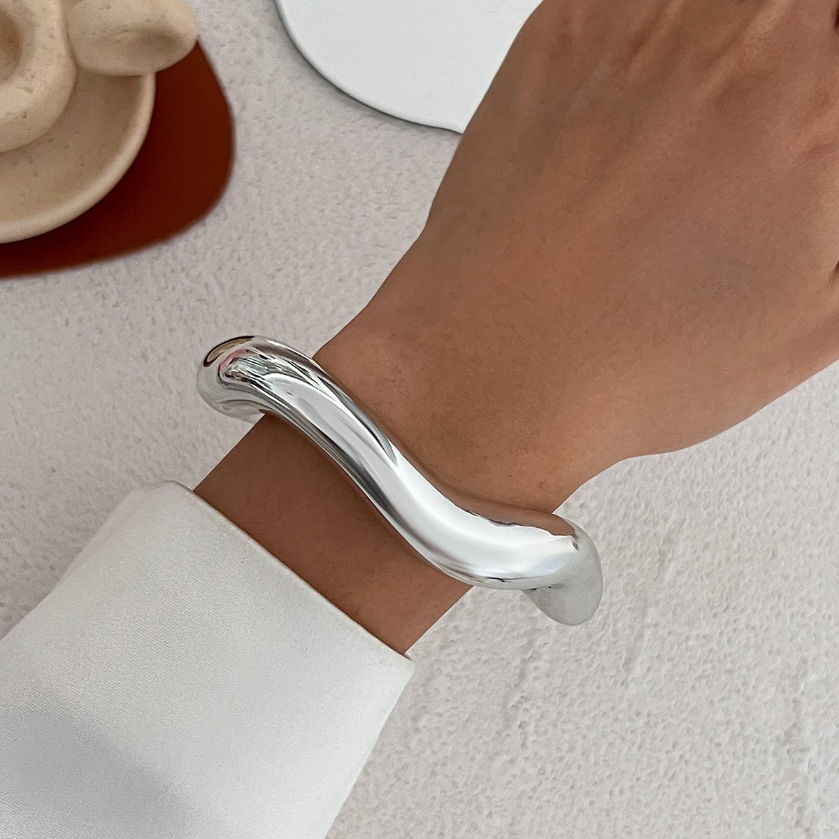 Classic Gold Silver Plated Glossy Wave Bangle Bracelet - ArtGalleryZen