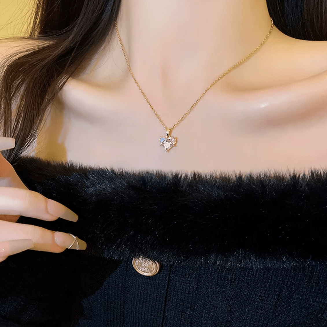 Dainty Crystal Heart Pendant Necklace - ArtGalleryZen