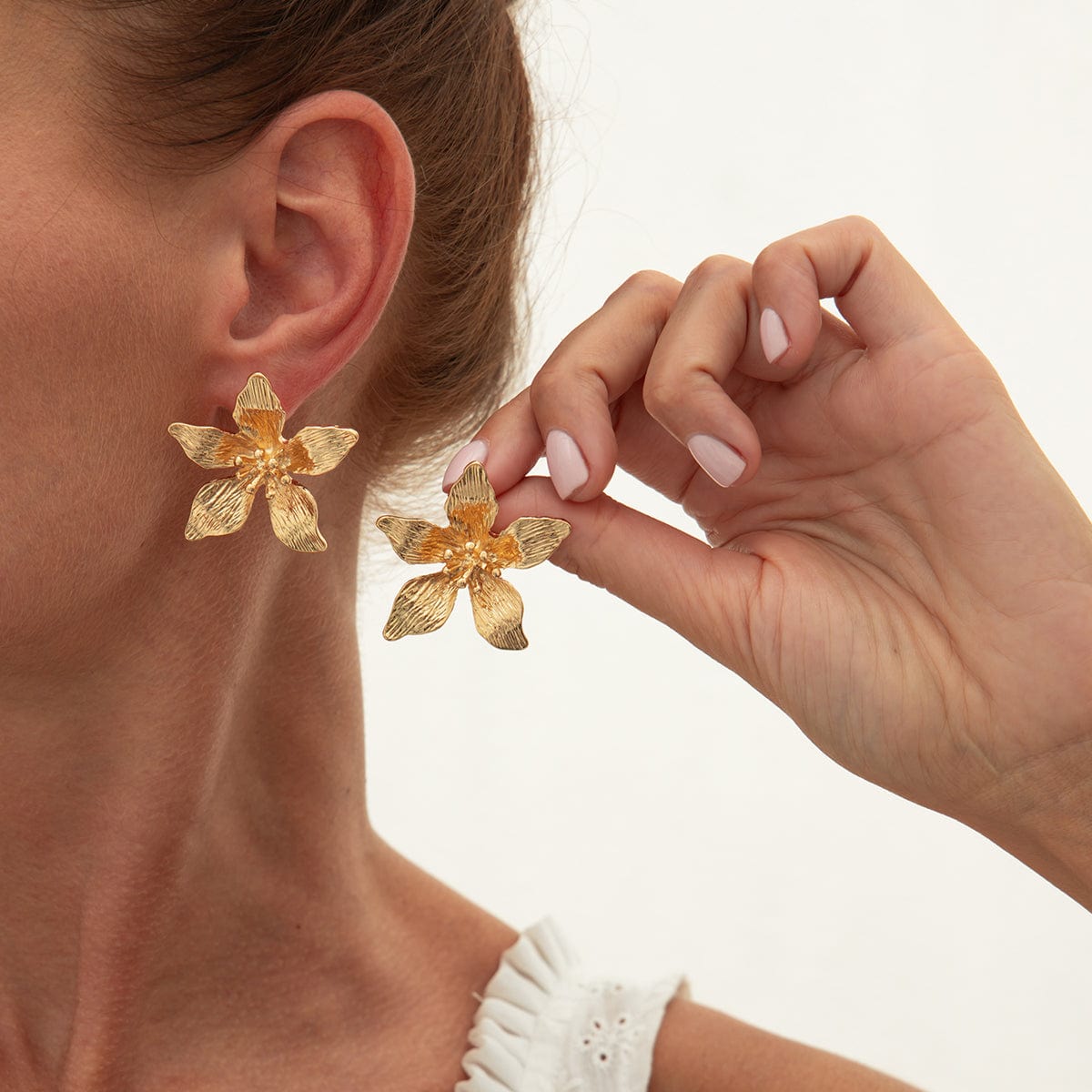 Dainty Gold Silver Tone Flower Stud Earrings - ArtGalleryZen