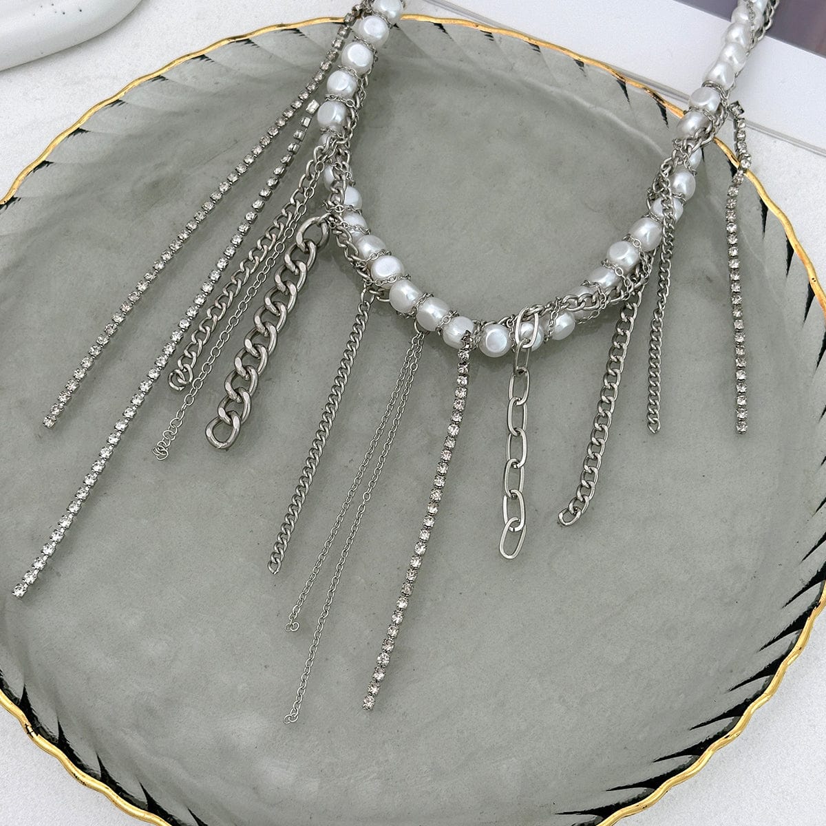 Elegant Box Curb Chain Tassel Pearl Choker Necklace - ArtGalleryZen