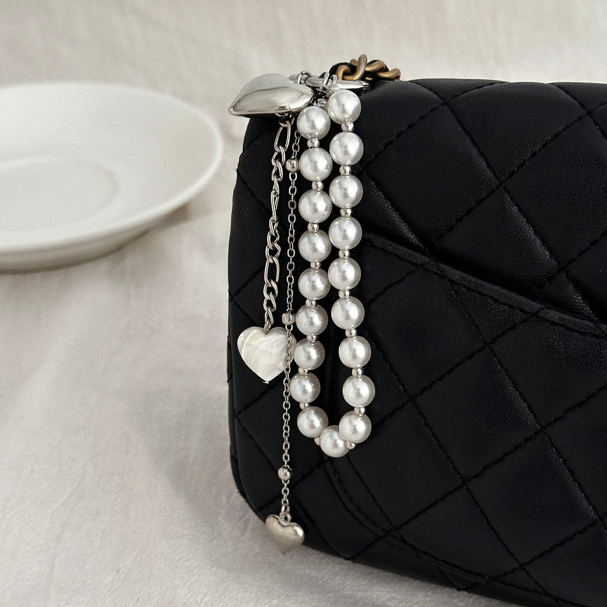 Elegant Heart Shell Pendant Pearl Keychain - ArtGalleryZen
