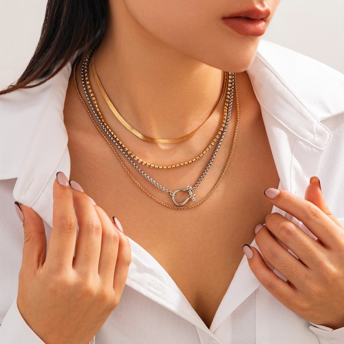 Elegant Layered Horseshoe Charm Snake Box Chain Necklace Set - ArtGalleryZen