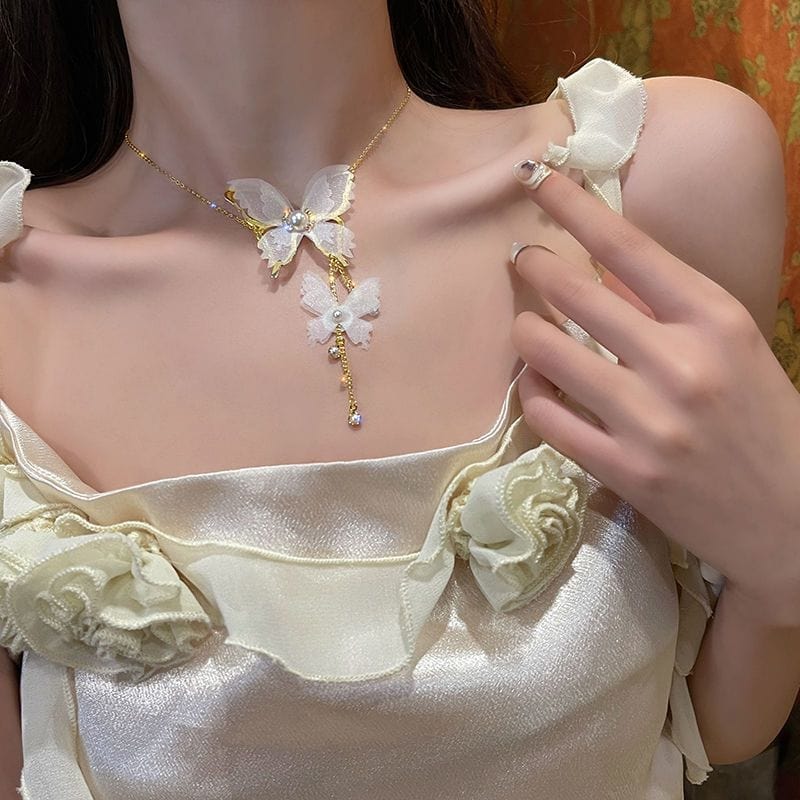 Elegant Meshed Butterfly Chain Necklace - ArtGalleryZen