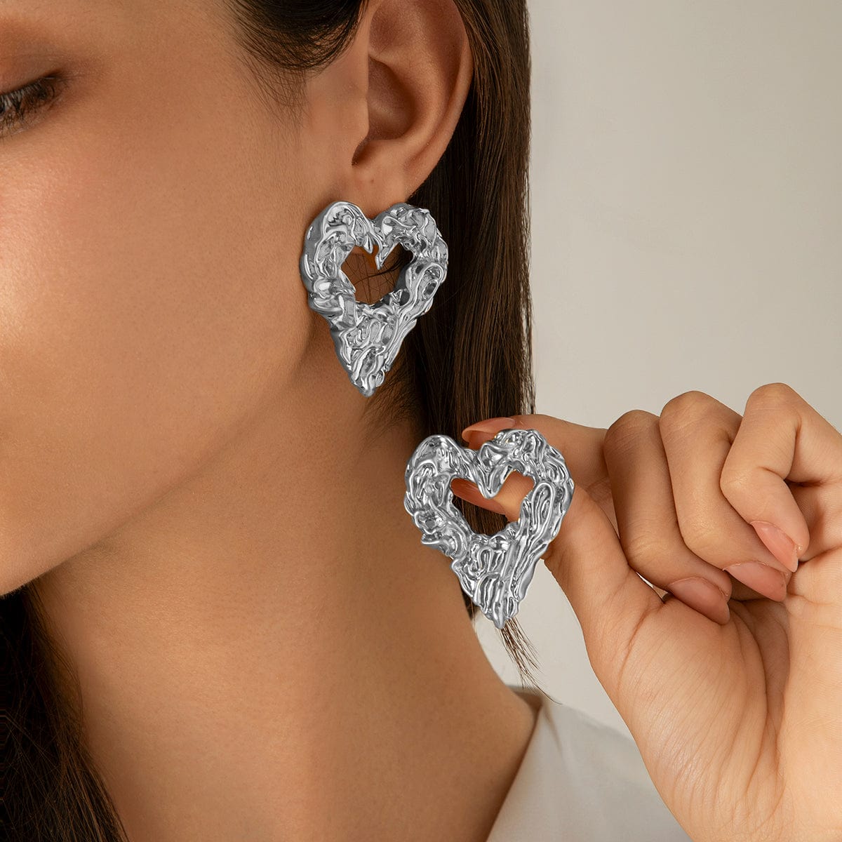 Geometric Chunky Textured Hollow Heart Earrings - ArtGalleryZen