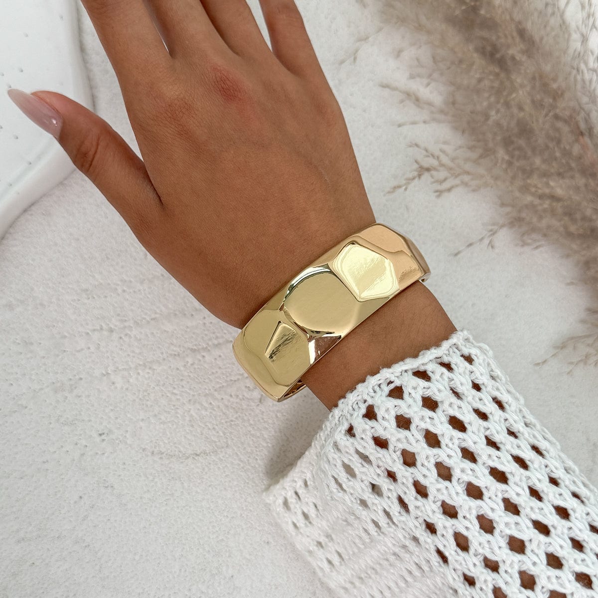 Geometric Gold Silver Tone Cut Surface Bangle Bracelet - ArtGalleryZen