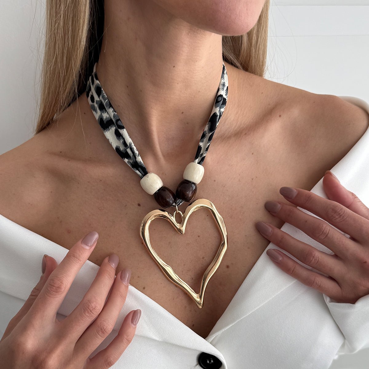 Heart Pendant Wooden Beads Leopard Print Chiffon Choker Necklace - ArtGalleryZen