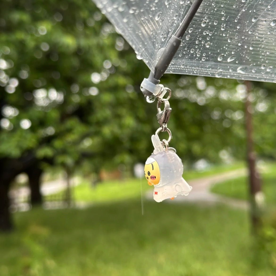 Kawaii Chiikawa Hachiware Usagi Raincoat Keychain Doll - ArtGalleryZen
