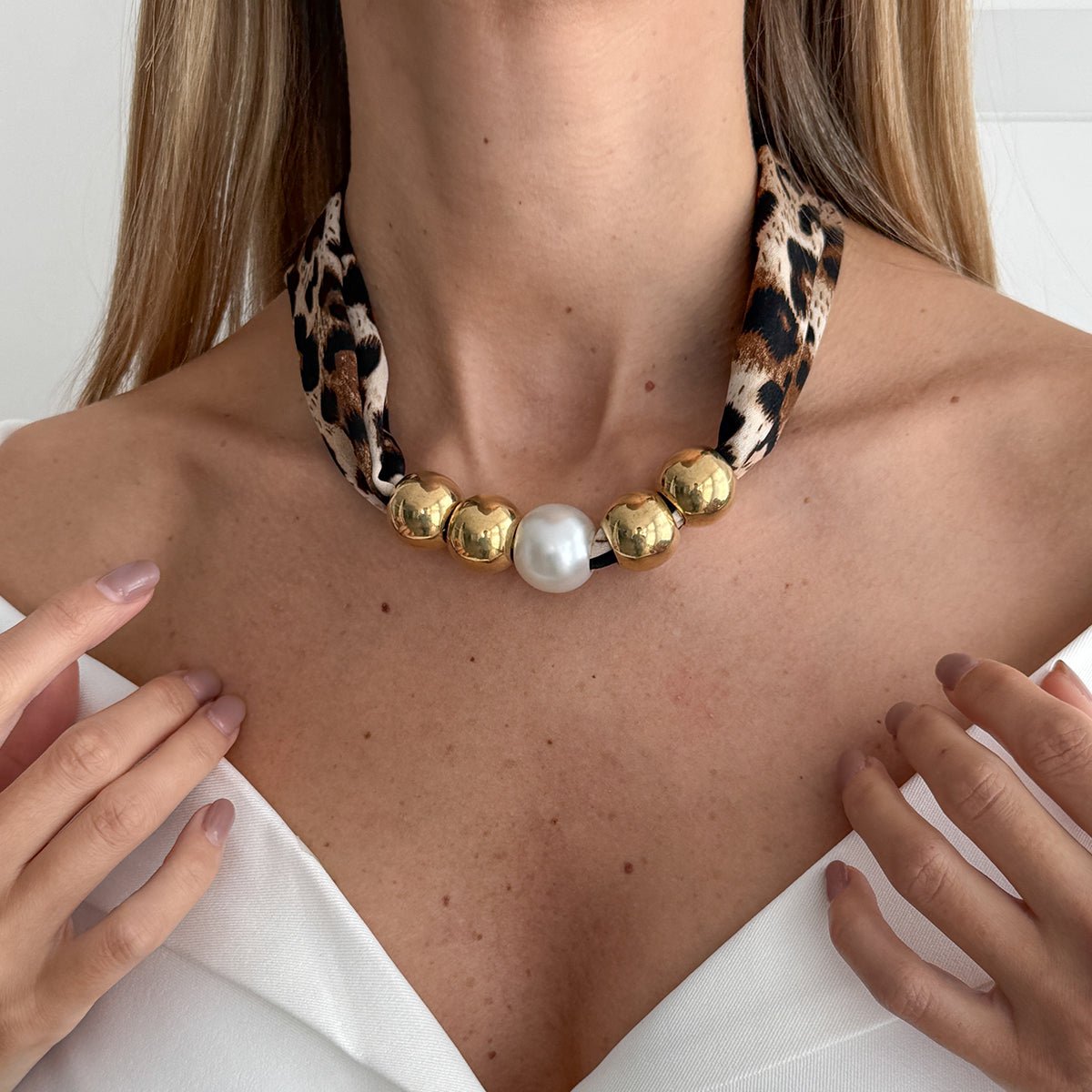Leopard Print Velvet Choker Pearl Beaded Gold Tone Retro Y2K Necklace - ArtGalleryZen