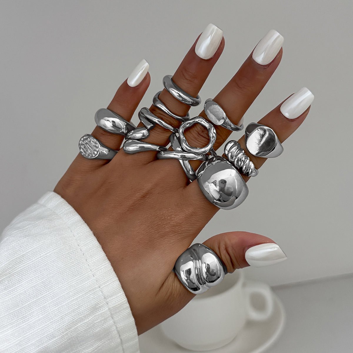 Minimalist 13pcs Gold Silver Tone Chunky Waterdrop Hollow Ring Set - ArtGalleryZen