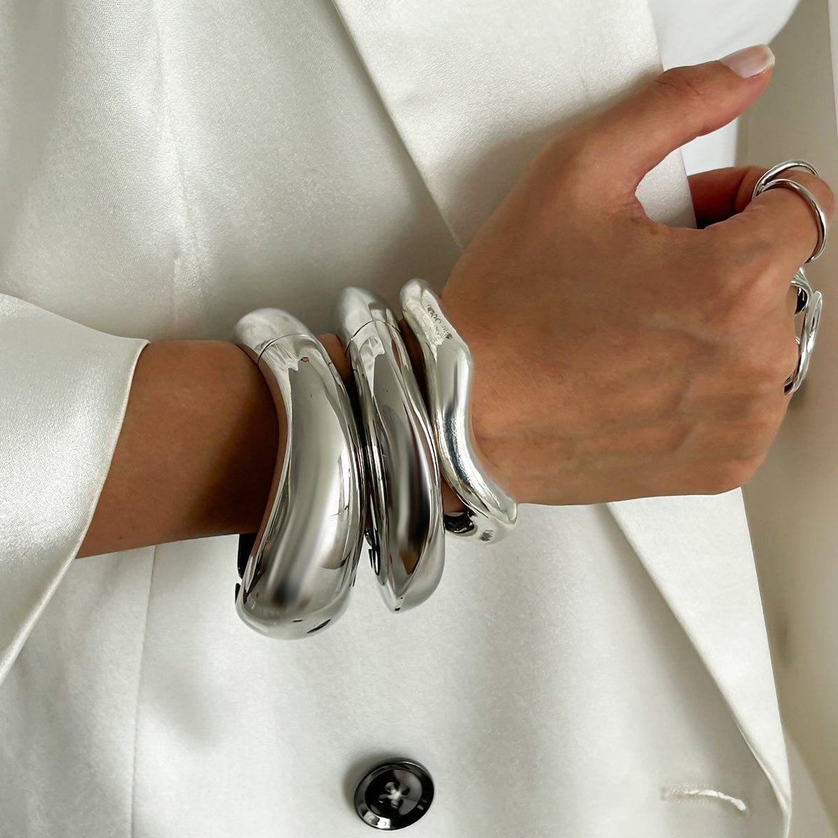 Minimalist Gold Silver Tone Curved Bangle Bracelet Set - ArtGalleryZen