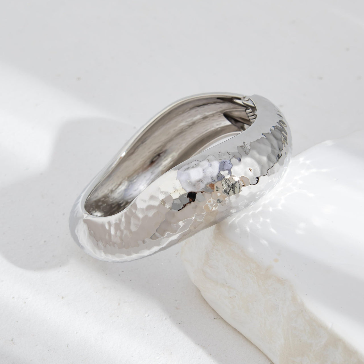 Minimalist Hammered Curved Bangle Bracelet Set - ArtGalleryZen