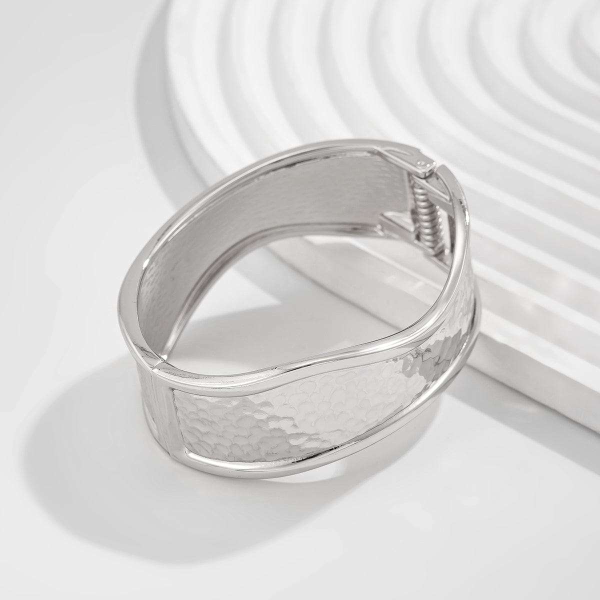 Minimalist Hammered Curved Bangle Bracelet Set - ArtGalleryZen