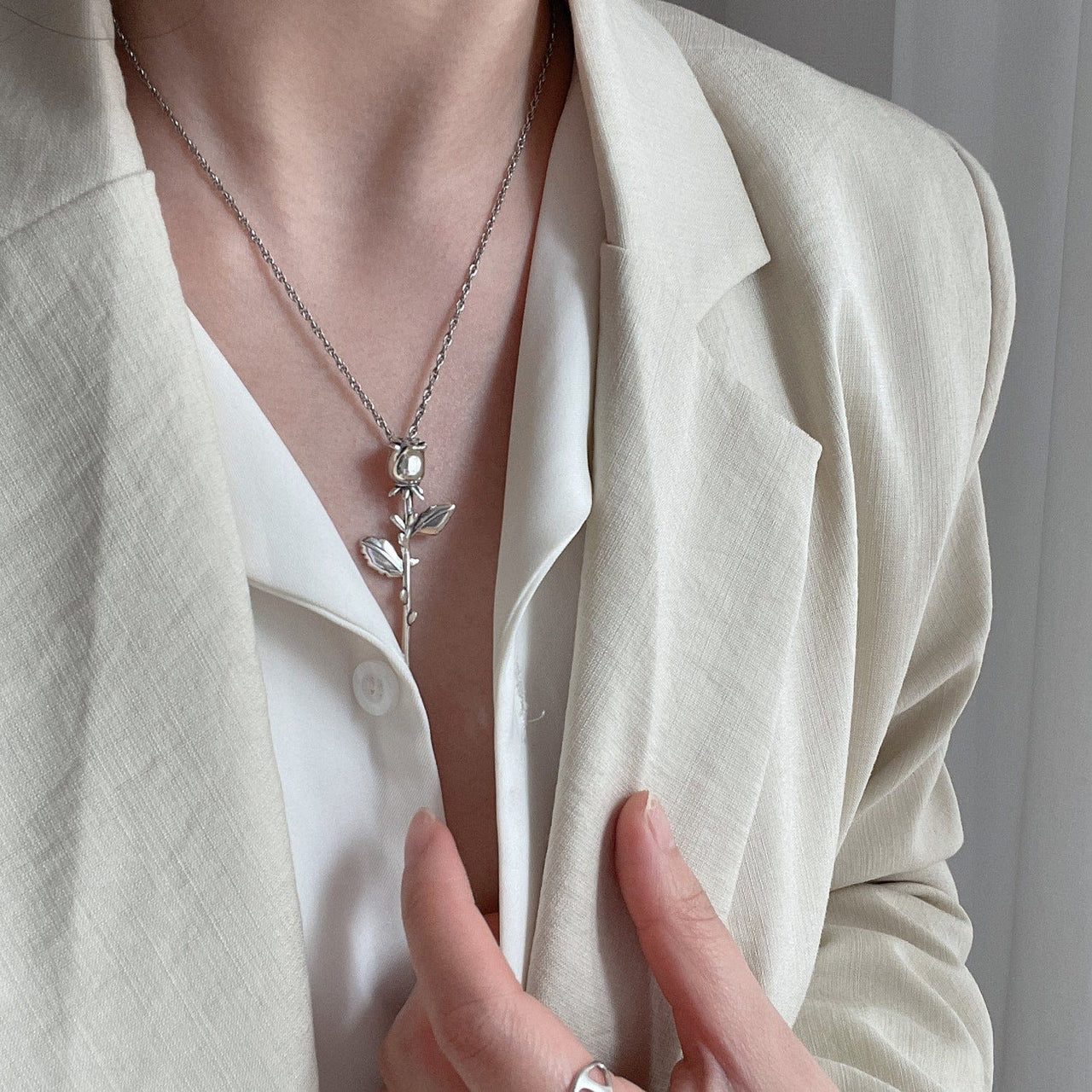 Minimalist Silver Tone Rose Flower Necklace - ArtGalleryZen