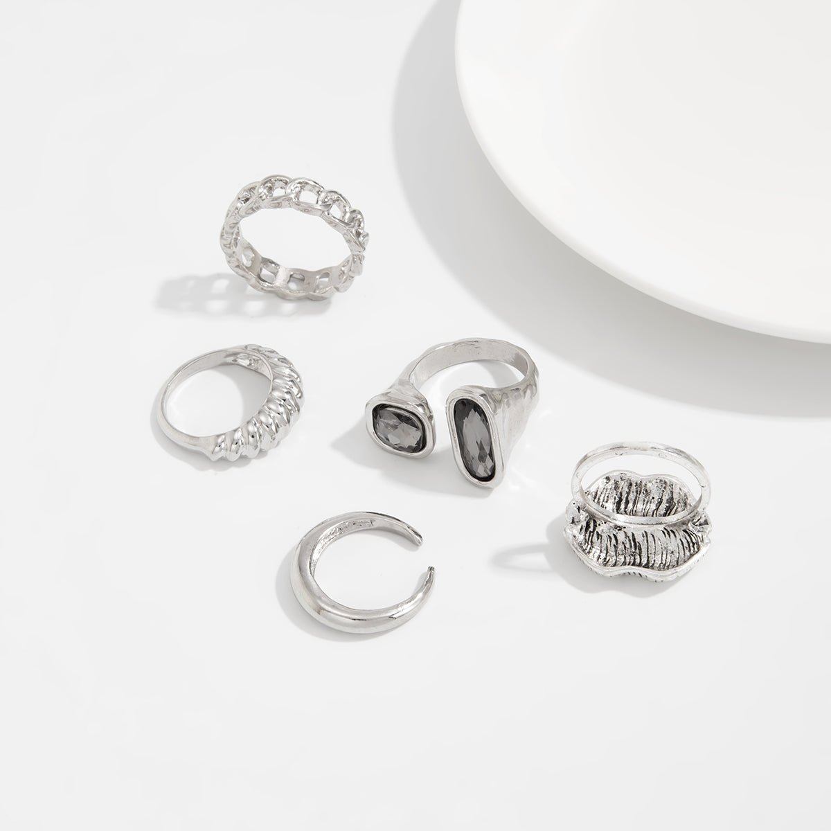 Rhinestone Ring Set 5pcs - Lip Hollow Twisted Statement Rings - ArtGalleryZen