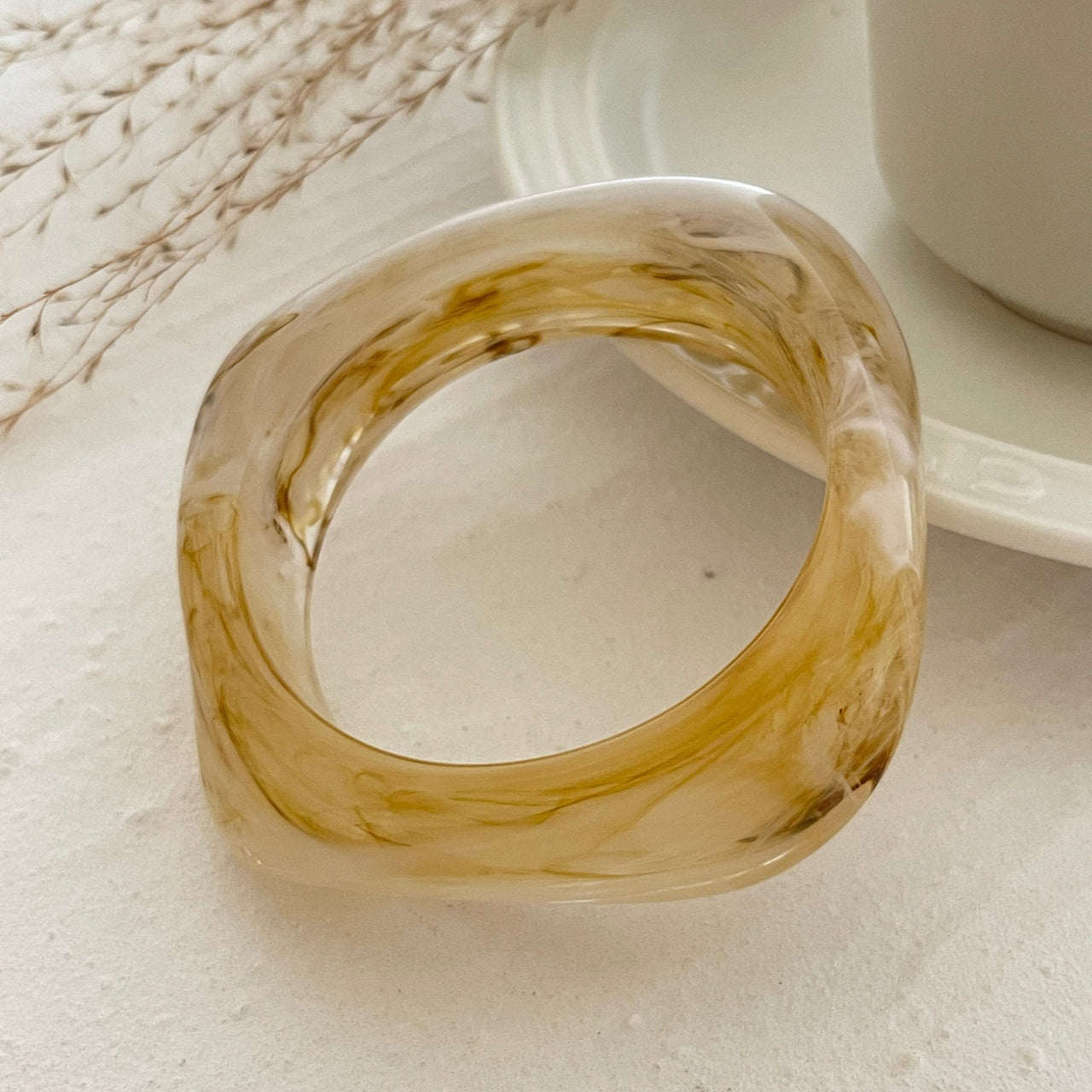 Stylish Irregular Gradient Resin Bangle Bracelet - ArtGalleryZen