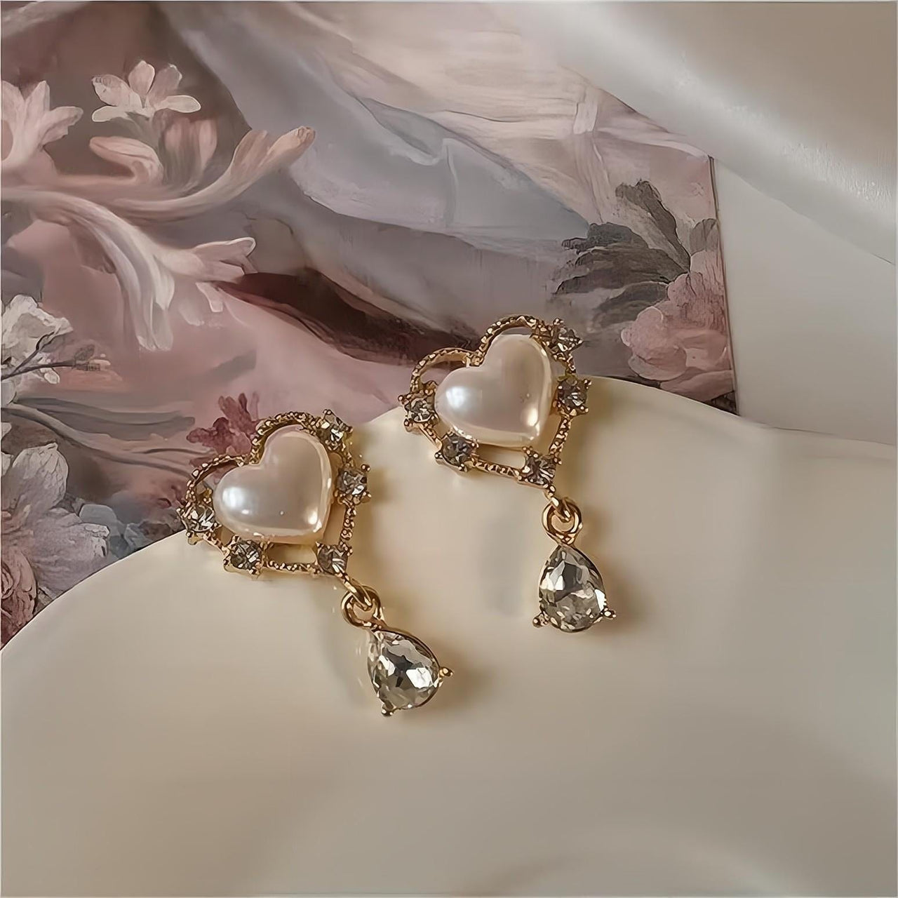 Trendy Dangling Rhinestone CZ Inlaid Pearl Heart Earrings - ArtGalleryZen