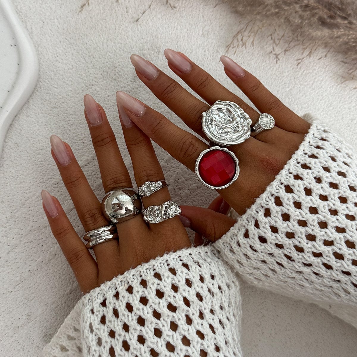 Vintage 7pcs Chunky Crystal Inlaid Pleated Ring Set - ArtGalleryZen
