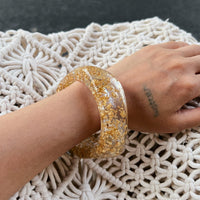 Thumbnail for Vintage Chunky Gold Foil Resin Bangle Bracelet Set - ArtGalleryZen