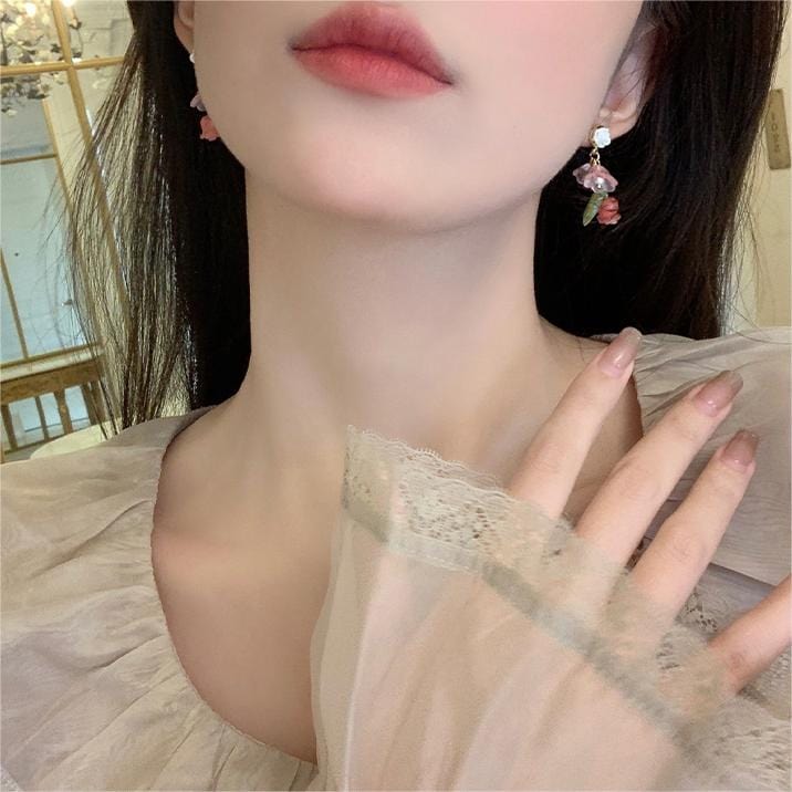 Chic Dangling Rose Earrings - ArtGalleryZen