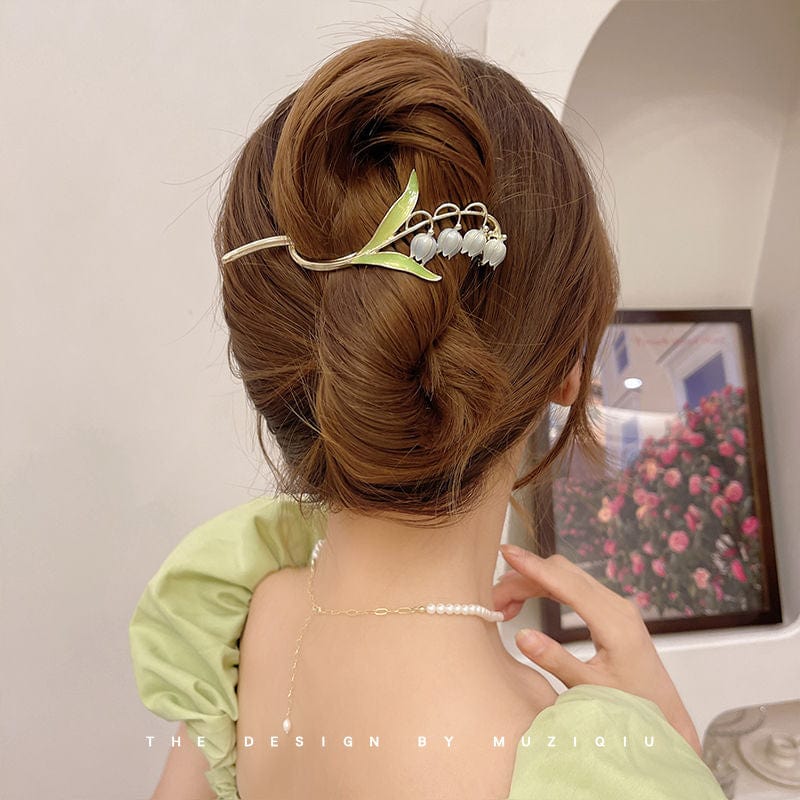 Chic Enamel Bellflower Hair Twist Clip - ArtGalleryZen