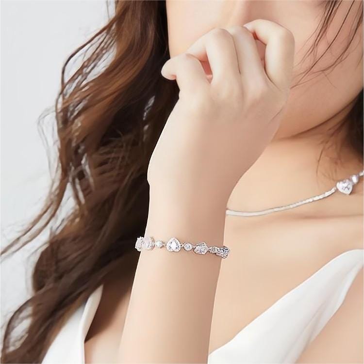Chic Pink Crystal Heart Bracelet - ArtGalleryZen